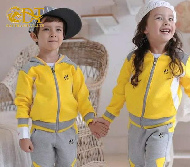 xưởng may áo khoác đồng phục học sinh